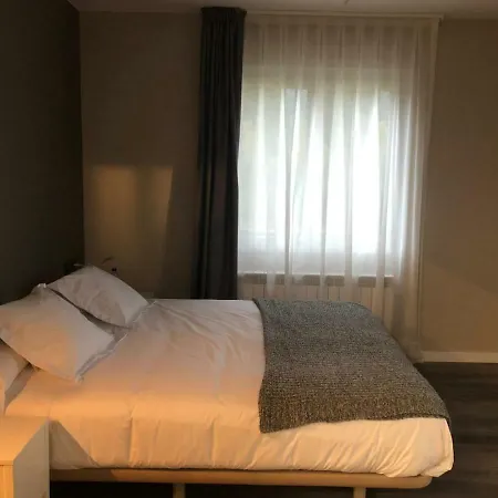 Els Avets De Hotel 2*